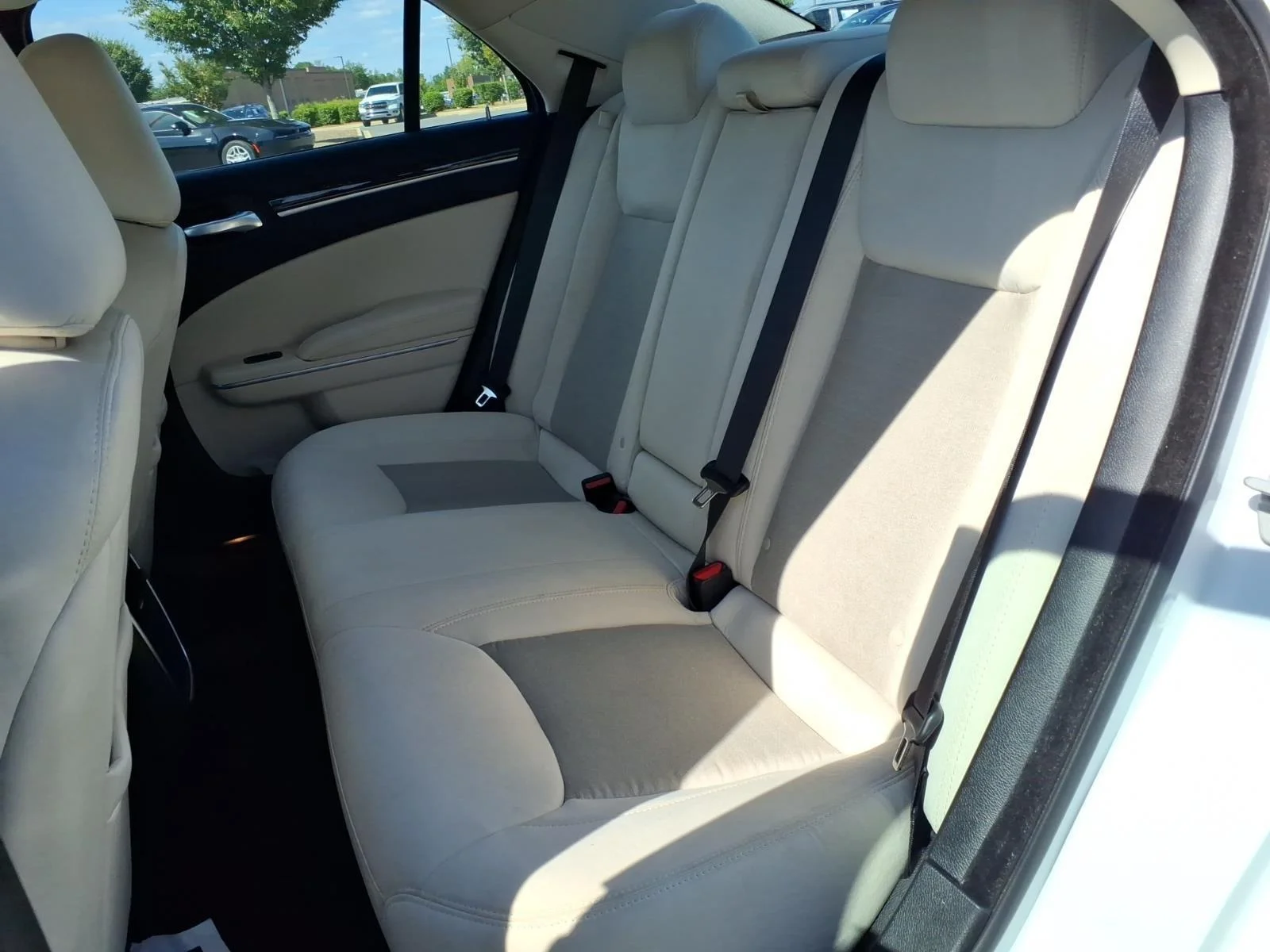 Used 2023 Bright White Clearcoat Chrysler Touring image 18