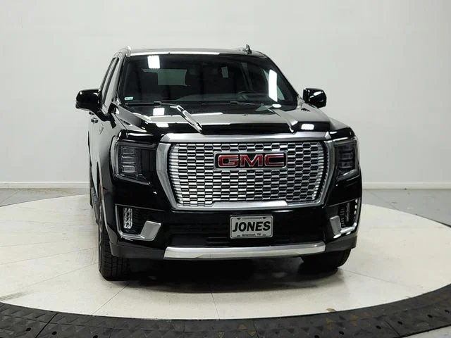 Used 2023 Black GMC Denali image 3