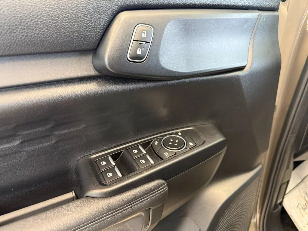 New 2025 Marsh Gray Ford XLT image 16