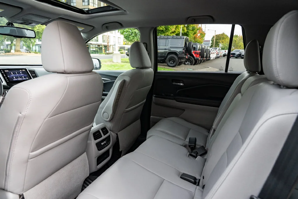 Used 2017 Blue Honda EX-L image 24