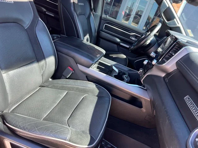 Used 2021 Black Ram Laramie image 27