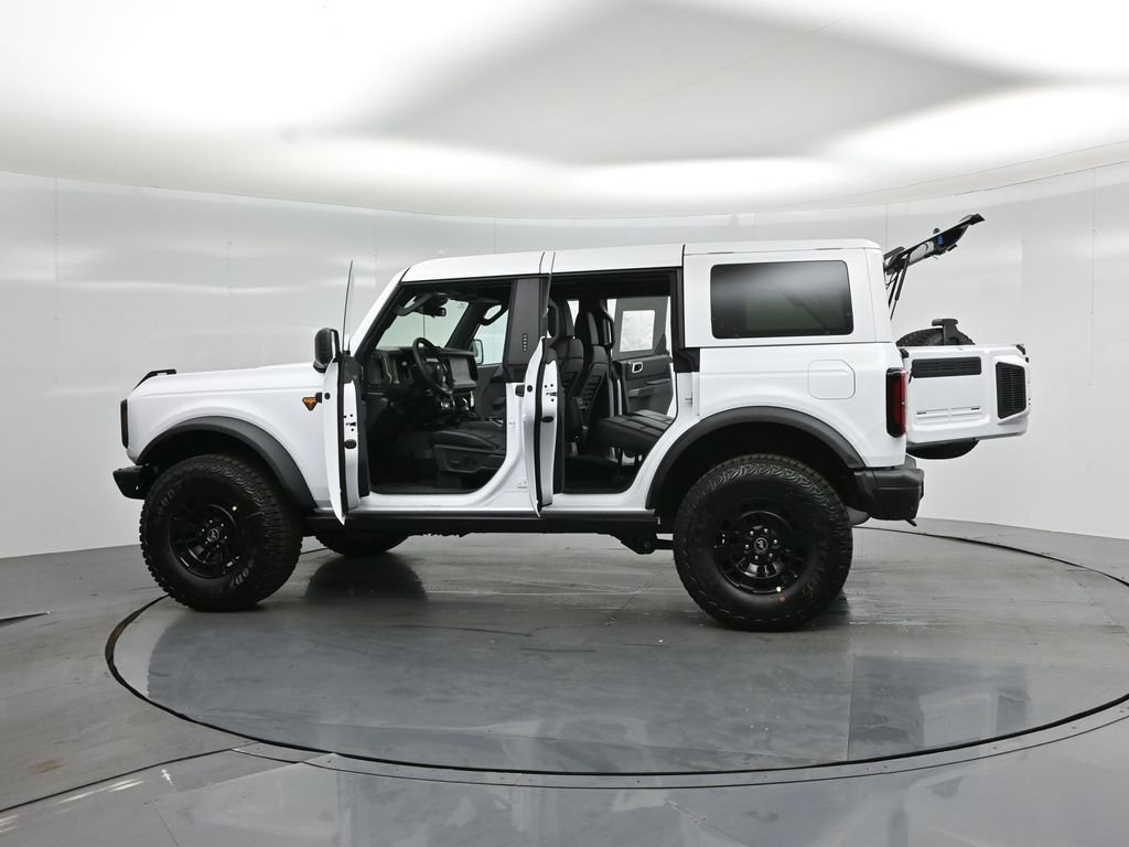 New 2026 Oxford White Ford Badlands image 33
