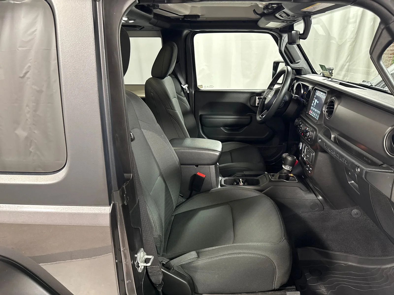 Used 2022 Crystal Metallic Jeep Sport S image 26