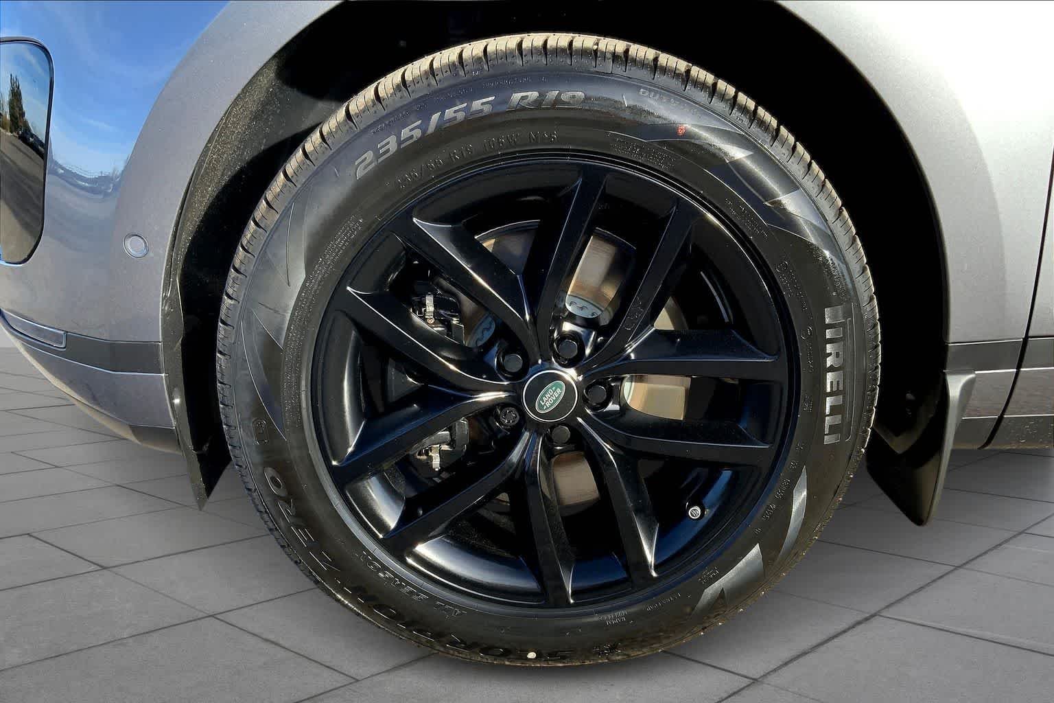 New 2026 Eiger Grey Land Rover Core S image 11