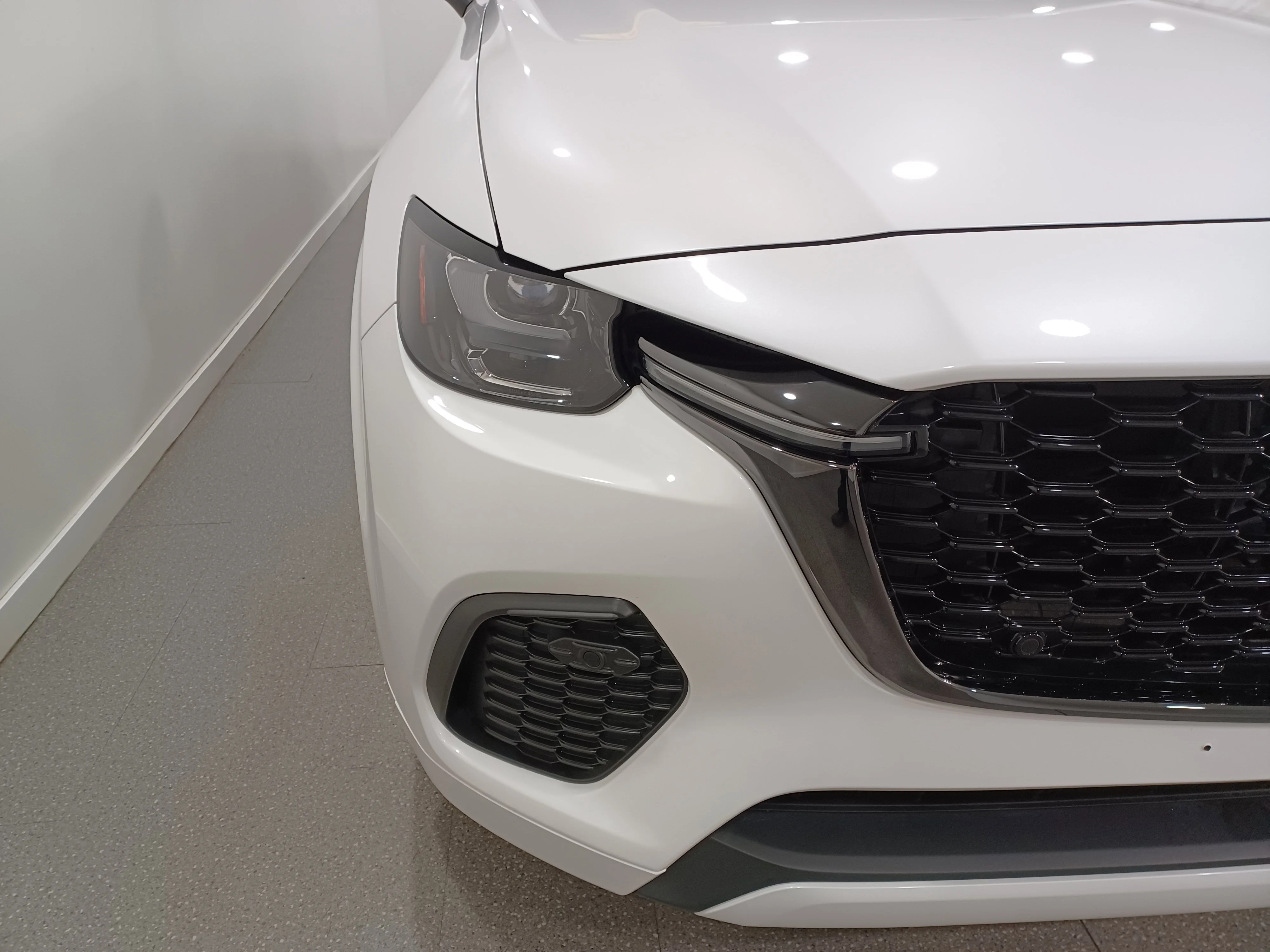 Certified Used 2025 Rhodium White Metallic Mazda GT AWD PHEV*Adaptive Cruise | Nav | 360 Cam | Cooled Leather | Pano Roof | Htd Wheel image 4