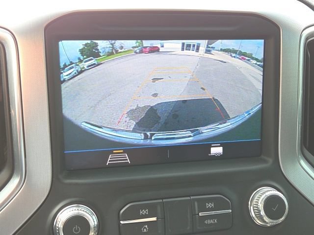 Used 2022 SUMMIT WHITE GMC Elevation image 32
