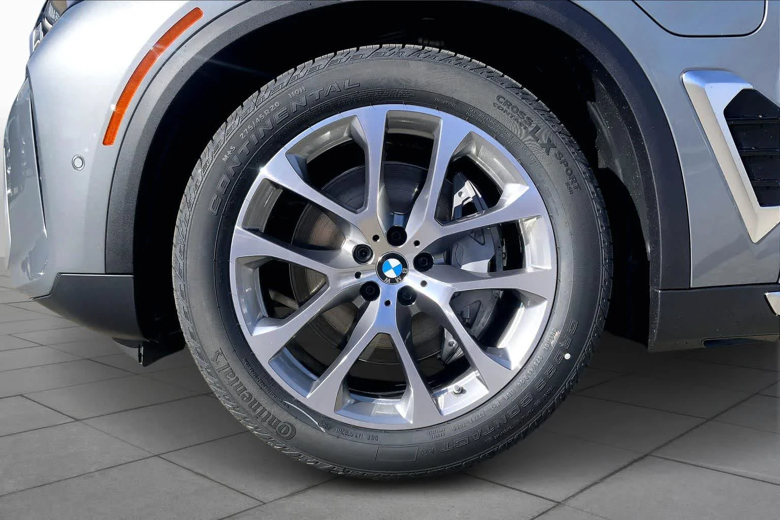 New 2026 Skyscraper Grey Metallic BMW xDrive50e image 11