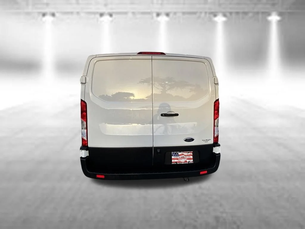 Used 2022 Oxford White Ford Base image 5