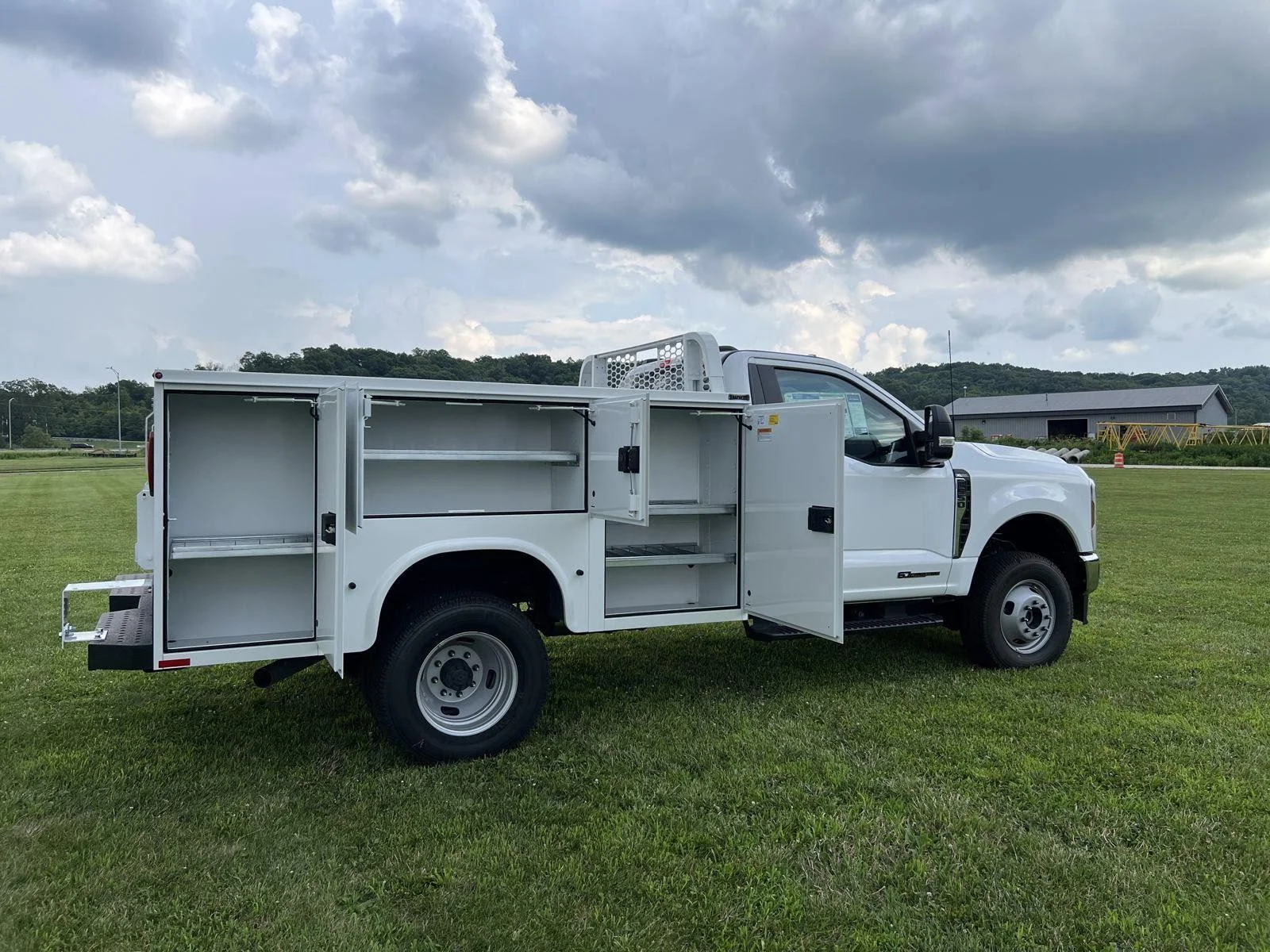 New 2024 Oxford White Ford XL image 12