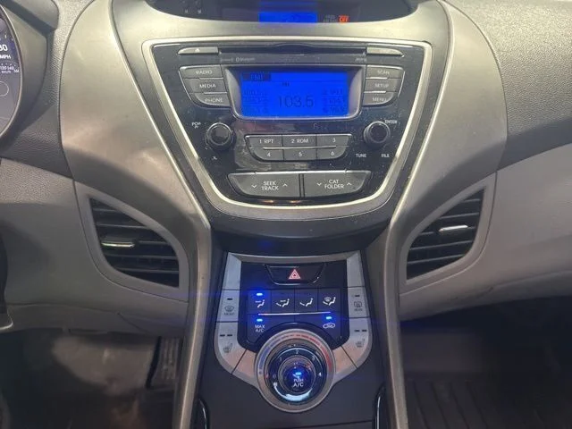 Used 2013 Blue Hyundai GLS image 15