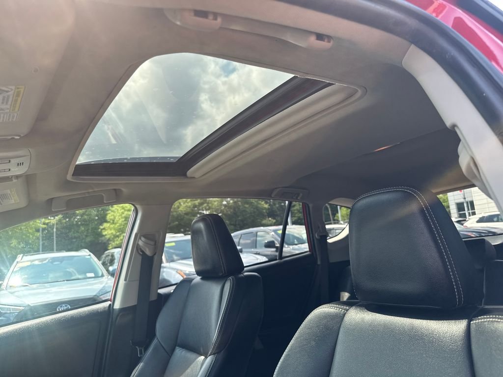 Used 2014 Red Toyota Limited image 17