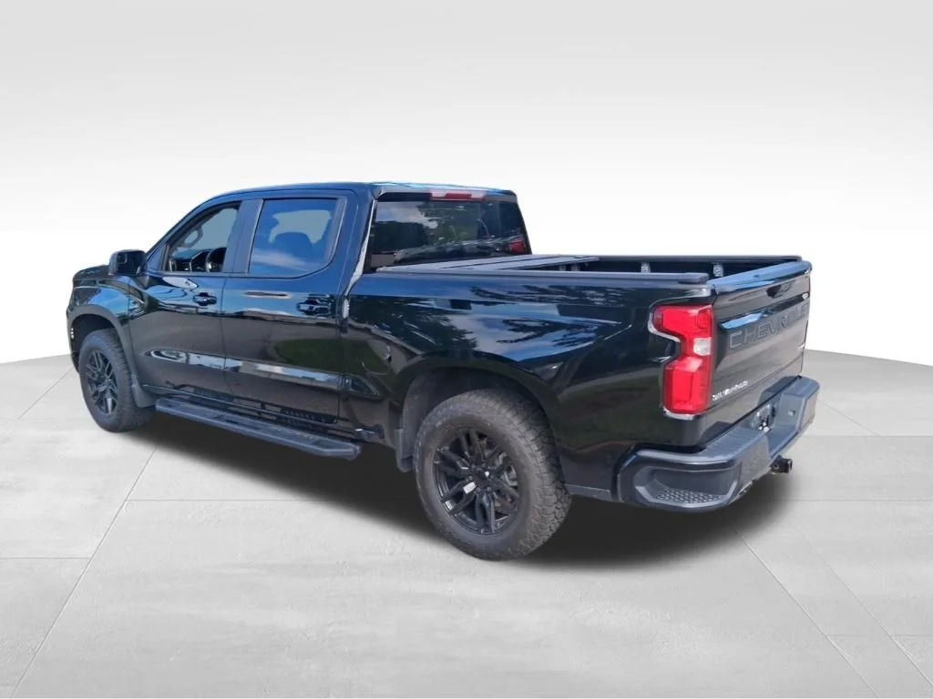 Used 2023 Black Chevrolet RST image 3