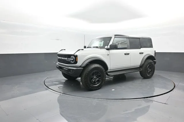 New 2026 Avalanche Gray Ford Outer Banks® image 4