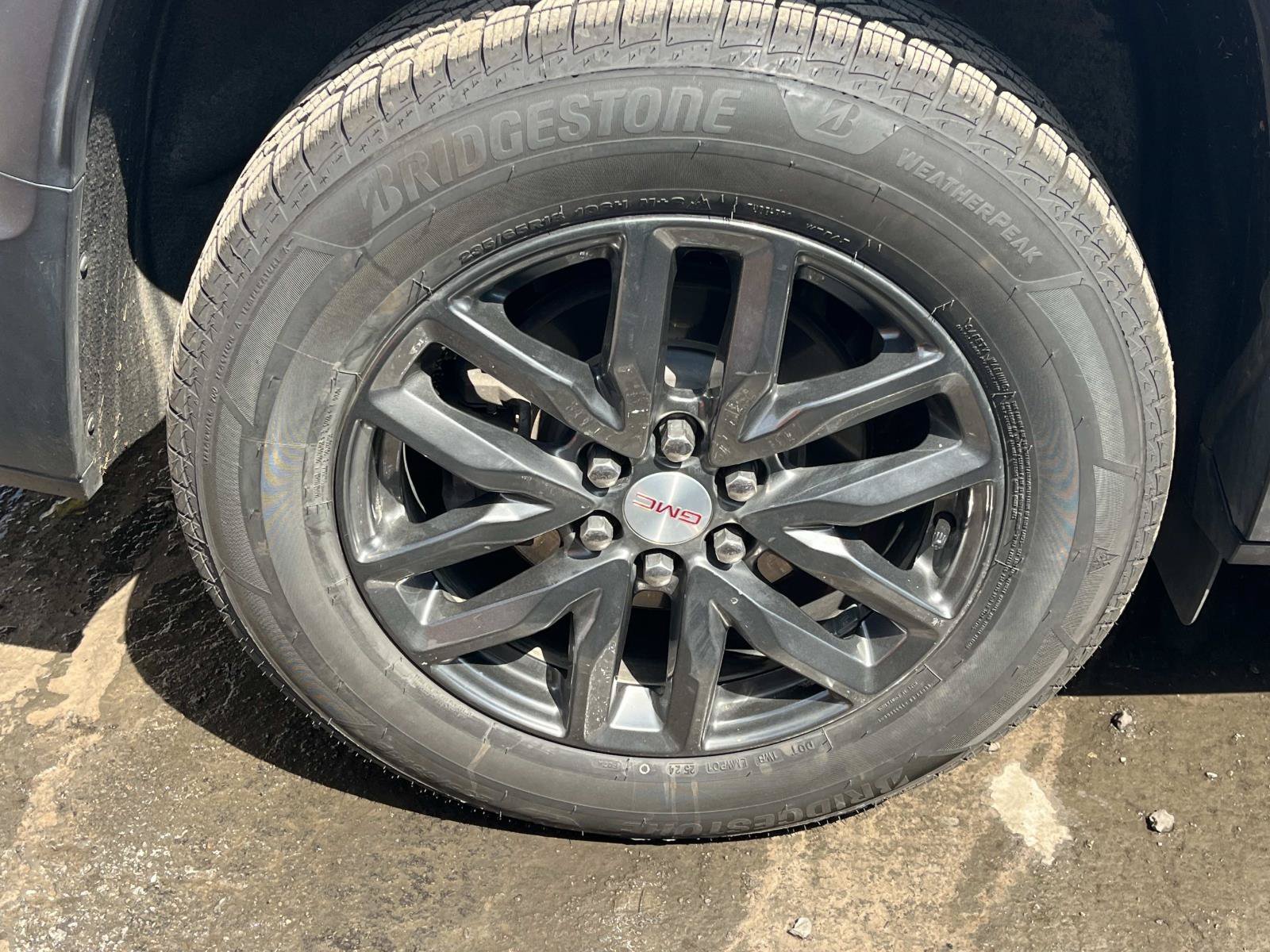 Used 2019 White Frost Tricoat GMC SLT image 7