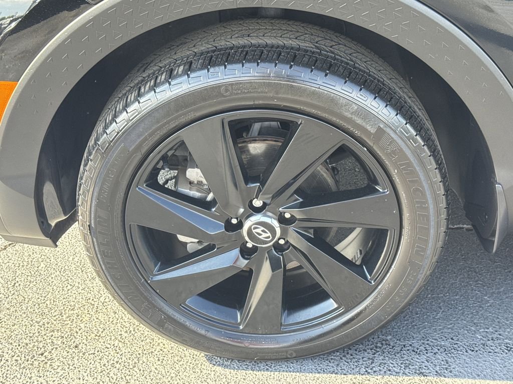 Used 2023 Black Hyundai NIGHT image 11