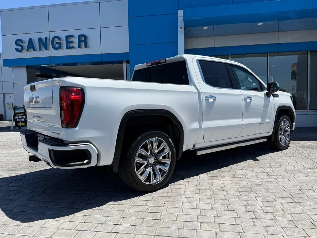 Used 2024 White Frost Tricoat GMC Denali image 10