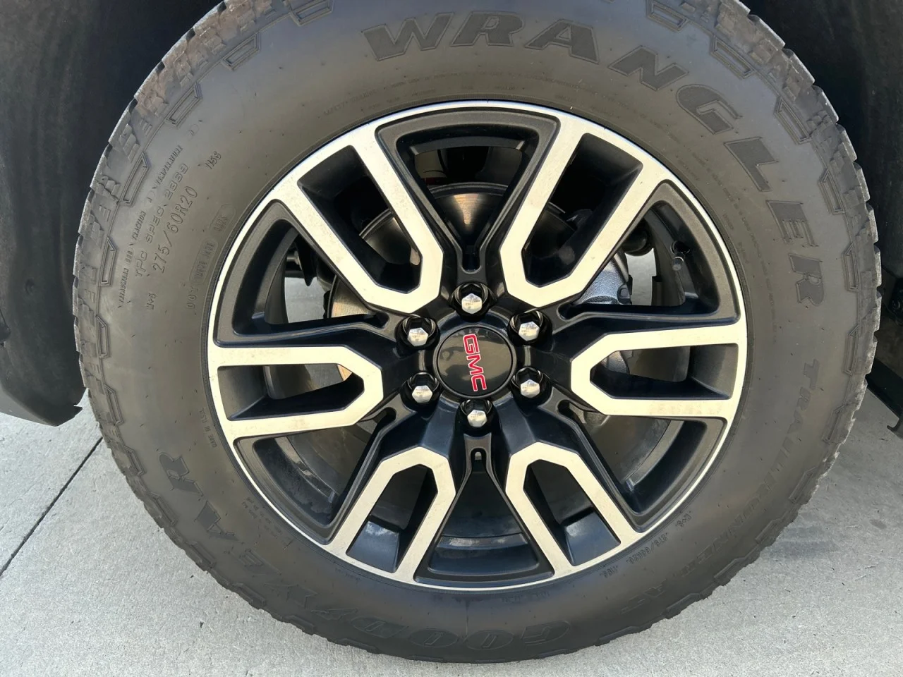 Used 2026 Onyx Black GMC AT4 image 9