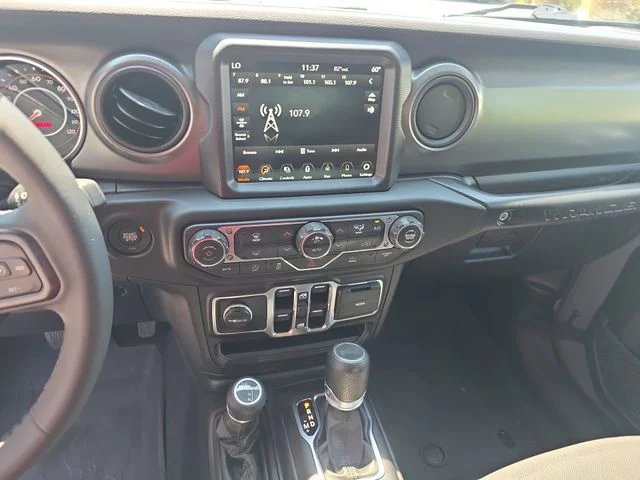 Used 2023 Gray Jeep Sport S image 20