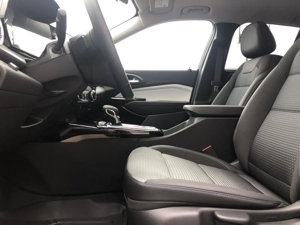 New 2026 Black Chevrolet Fwd 4dr Lt image 10