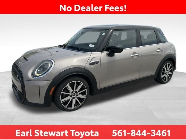 Used 2023 Gray MINI Signature image 8