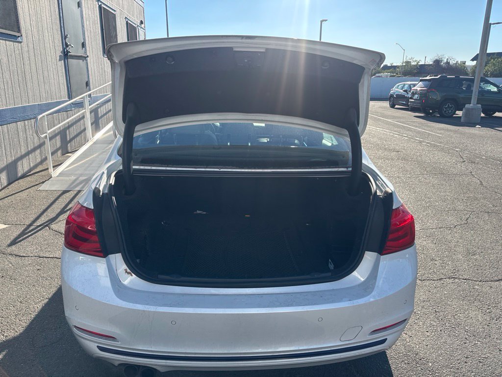 Used 2016 White Metallic BMW 328i image 7