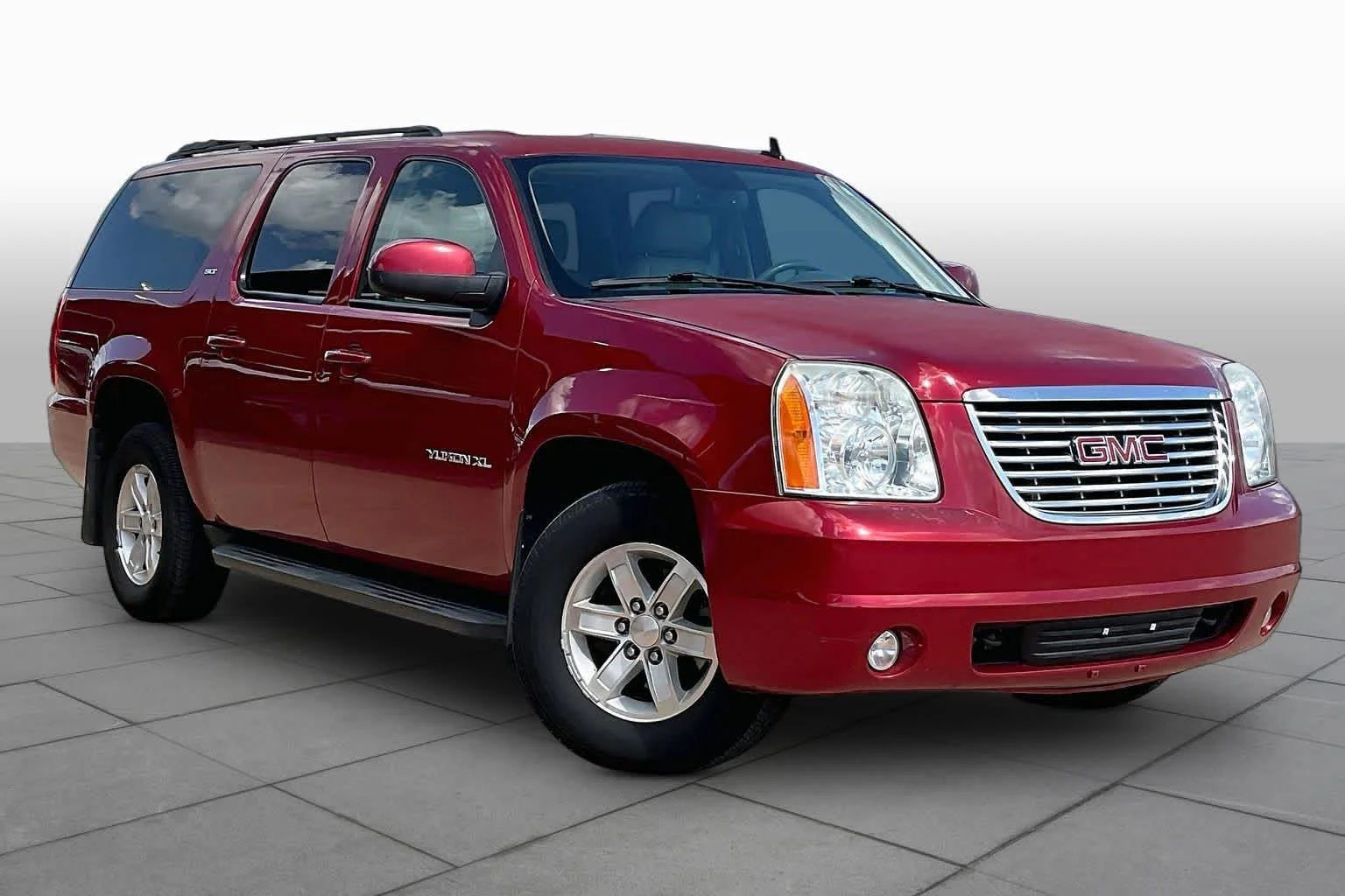 Used 2013 Crystal Red Tintcoat GMC SLT image 3