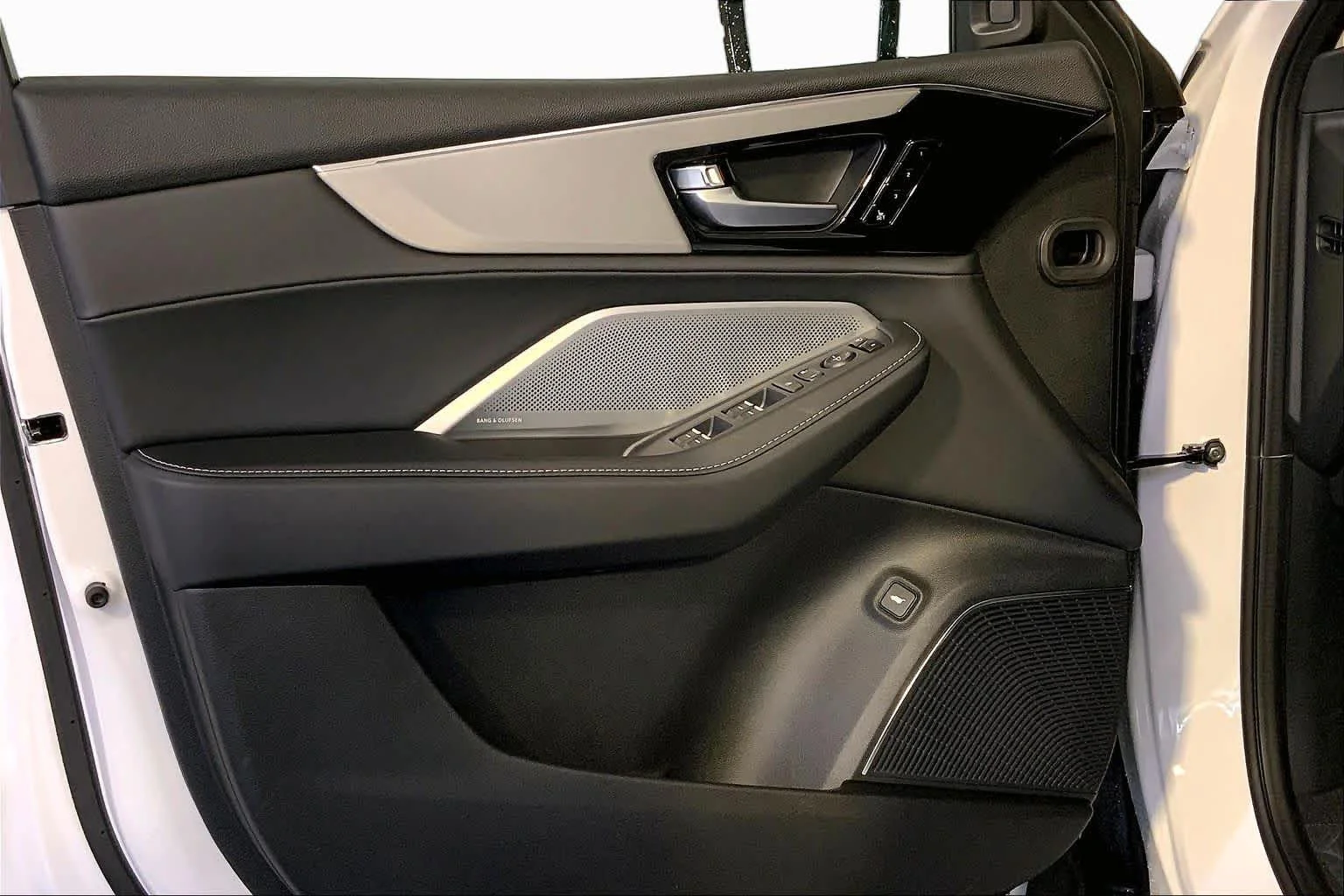 New 2026 Platinum White Pearl Acura With Technology Package image 12