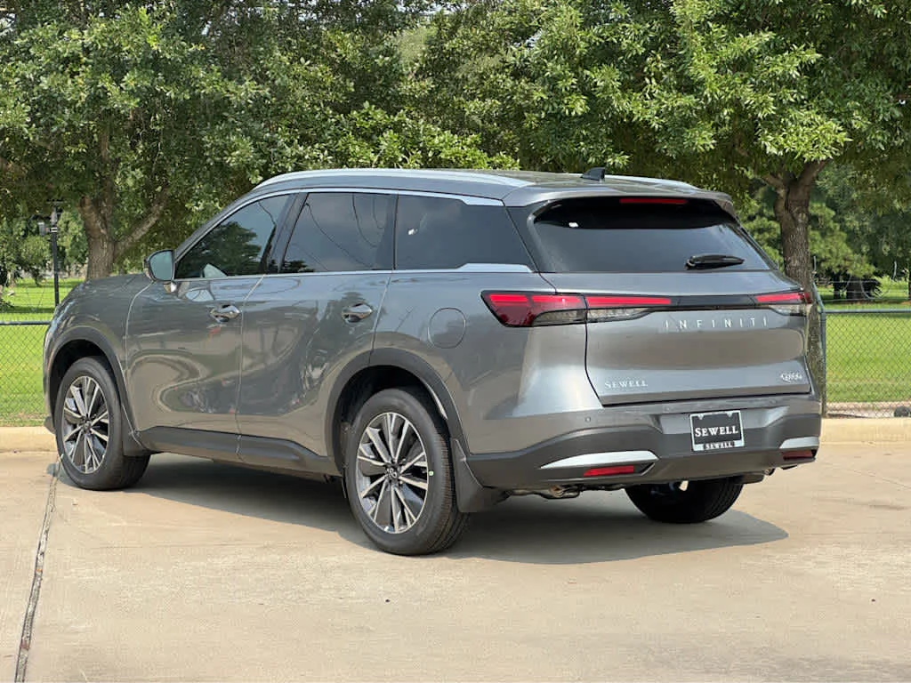 New 2027 GRAPHITE SHADOW INFINITI Luxe FWD image 4