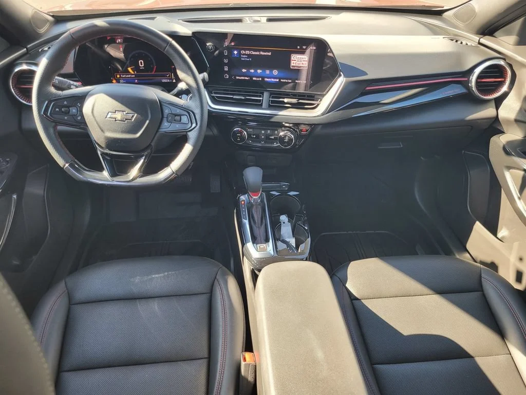 2025 Chevrolet Trax RS - Photo 18