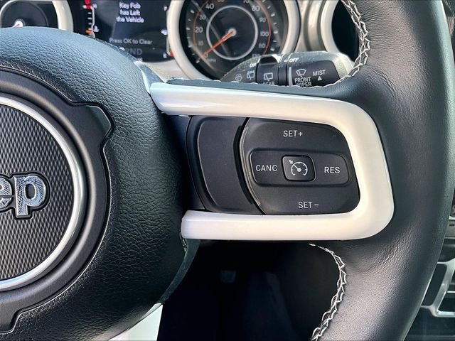 Used 2022 White Jeep Unlimited Sahara image 24