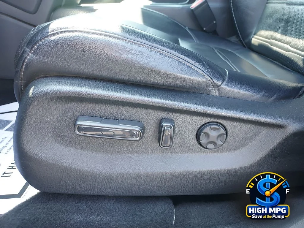 Certified Used 2017 Black Honda Touring image 10