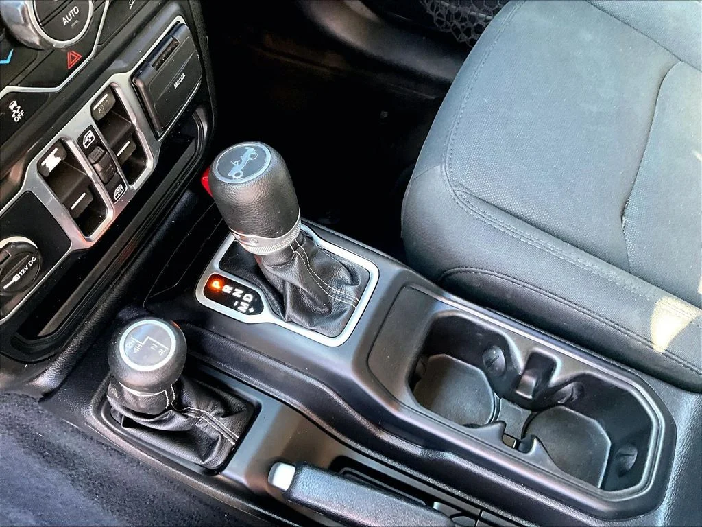 Used 2019 Gray Jeep Unlimited Sahara image 16