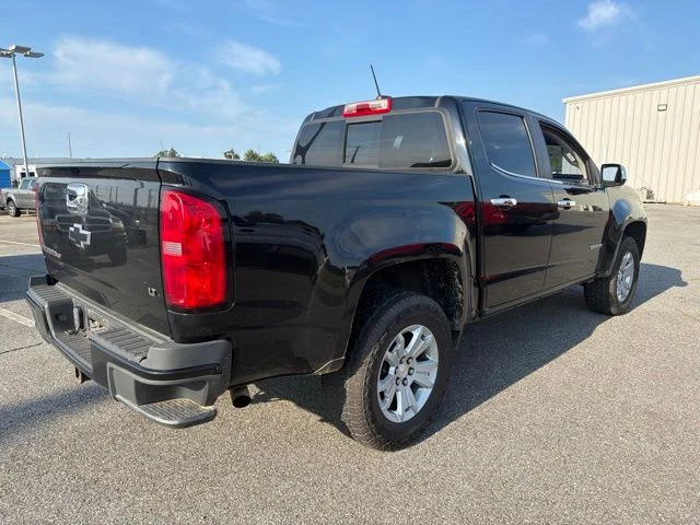 Used 2018 Black Chevrolet LT image 3