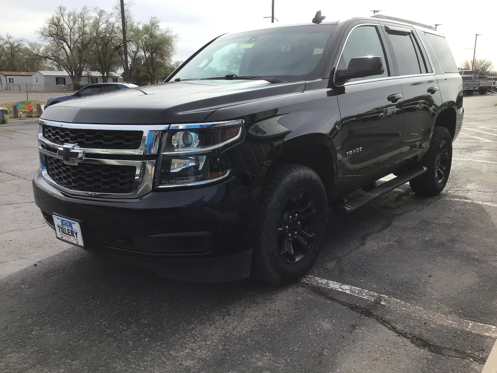 Used 2018 BLACK Chevrolet LS image 3