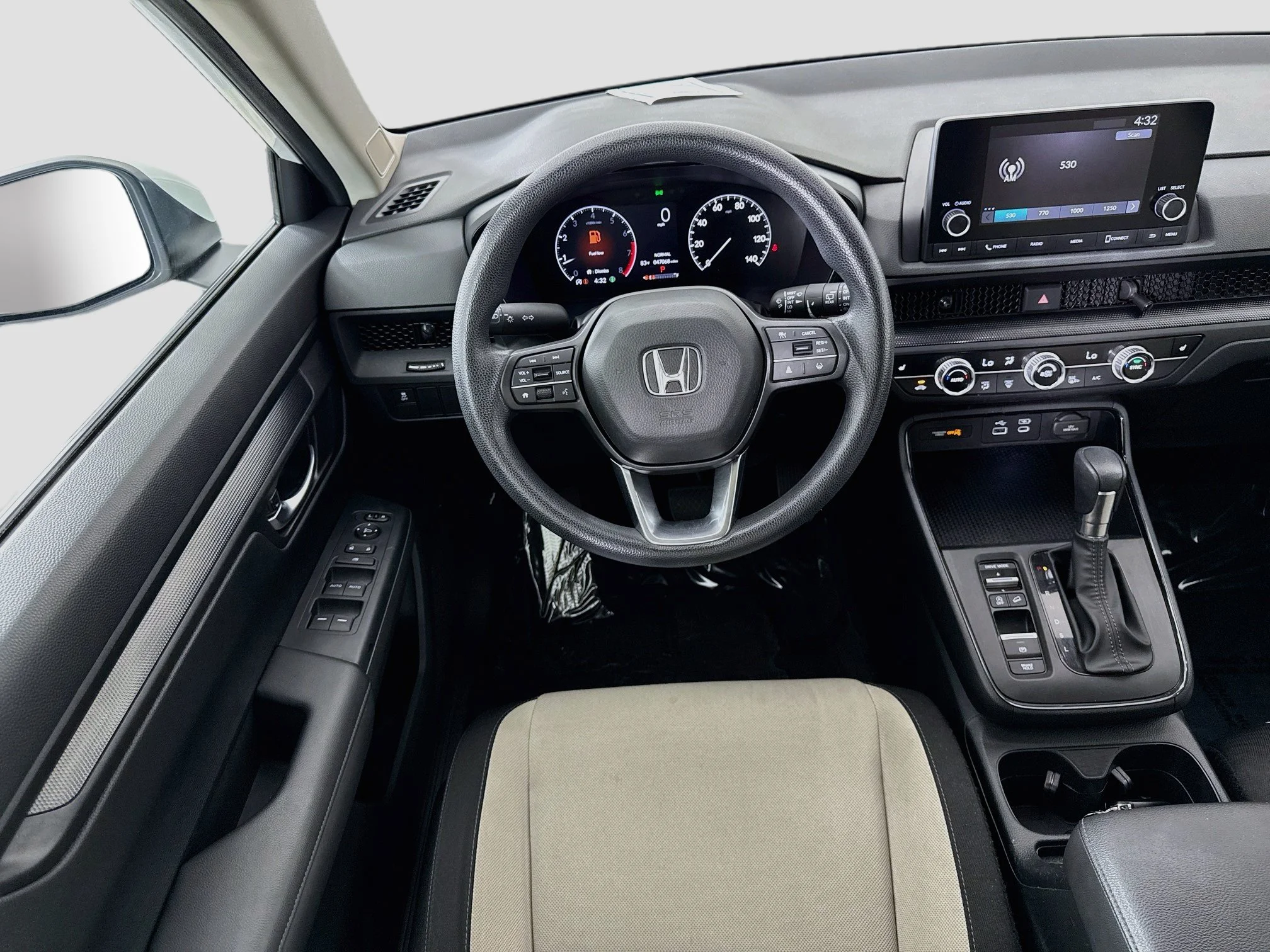 Used 2023 White Honda EX image 23