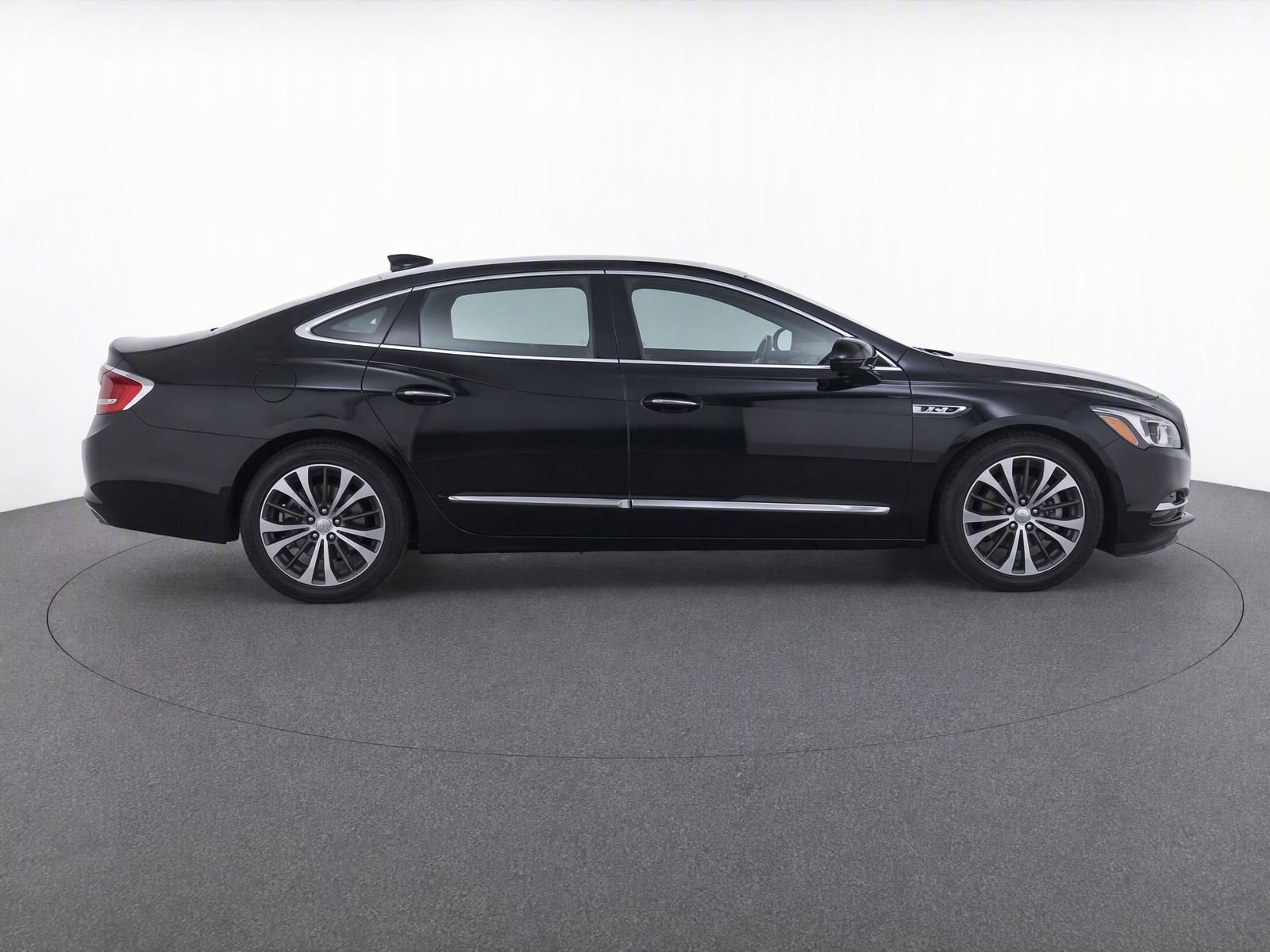 Used 2017 Dark Forest Green Metallic Buick Essence image 8