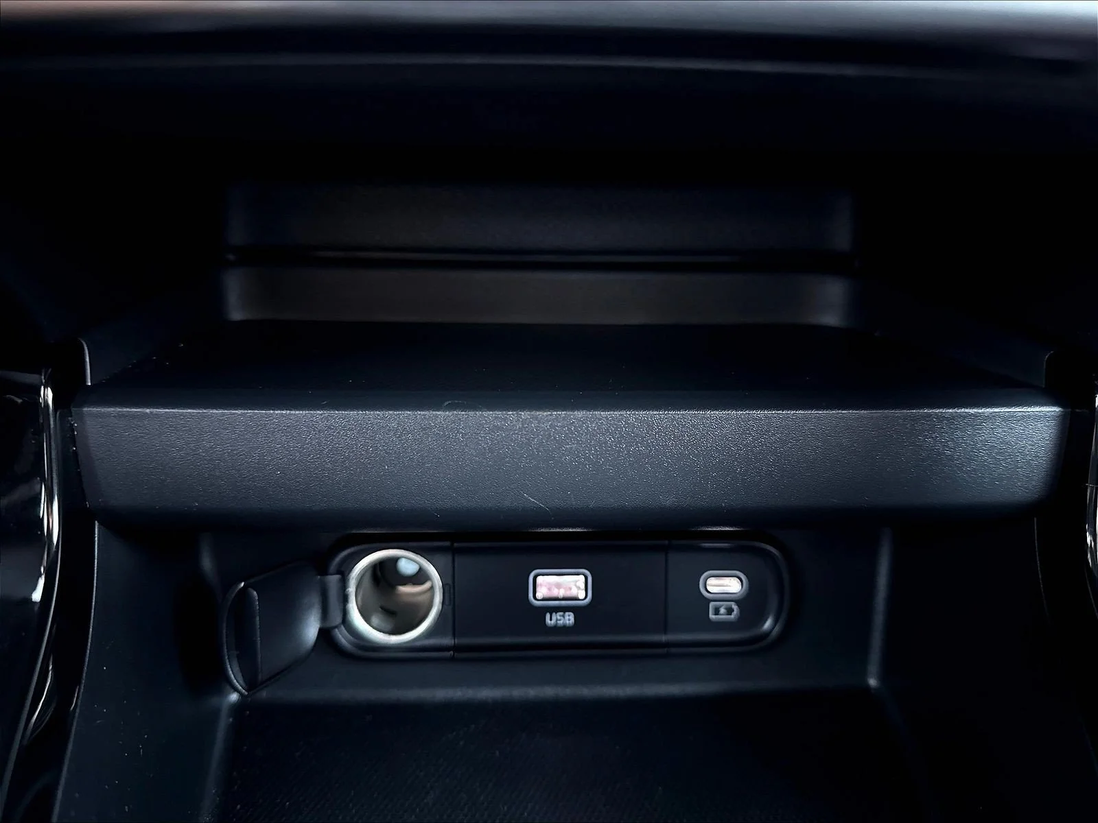 Used 2024 Blue / Black Kia S image 17
