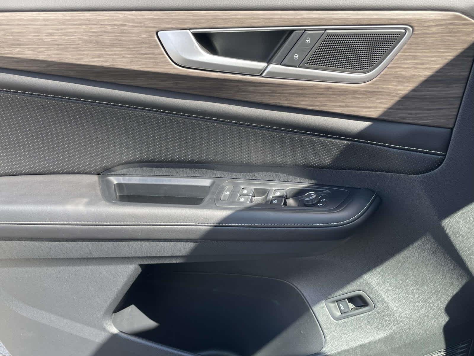 New 2026 Pure Gray Volkswagen 2.0T SEL image 26