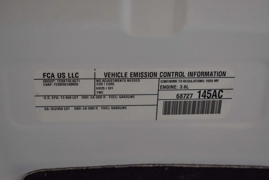 New 2026 Bright White Clear-Coat Exterior Paint Chrysler Pinnacle image 28