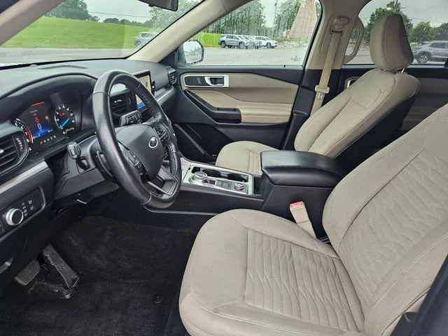 Used 2020 White Ford XLT image 9