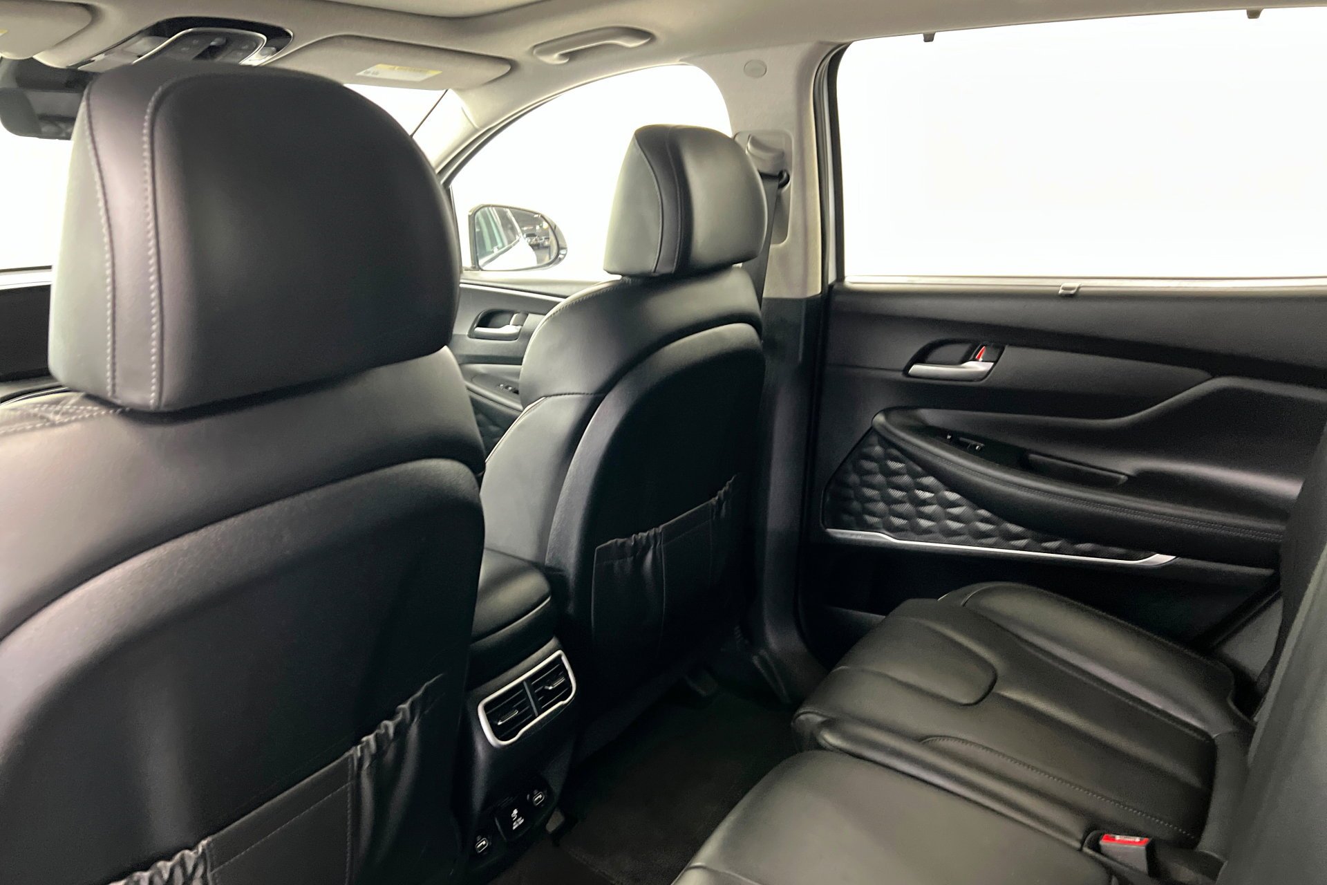 Used 2022 Quartz White Hyundai Limited image 20