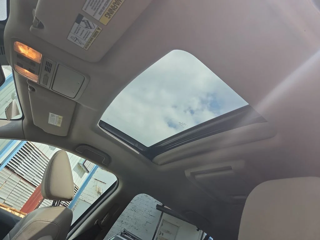 Used 2016 White Honda Touring image 52