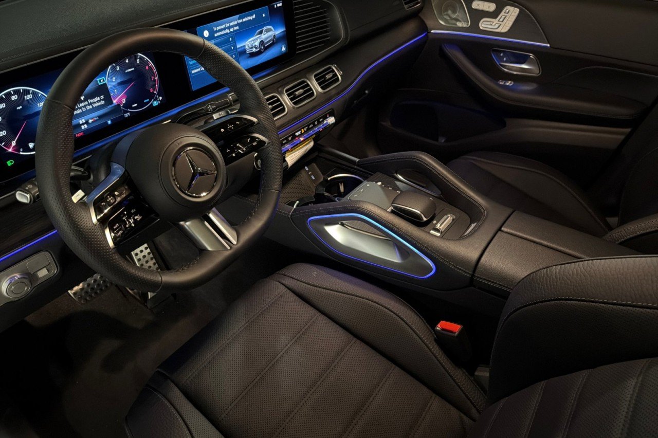 New 2026 MANUFAKTUR Silicon Grey Mercedes-Benz GLS 450 4MATIC® SUV image 9