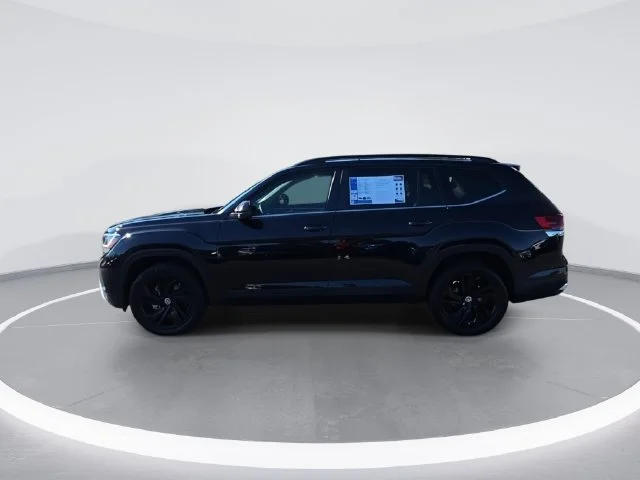 Used 2022 Black Volkswagen 3.6L V6 SE w/Technology image 5