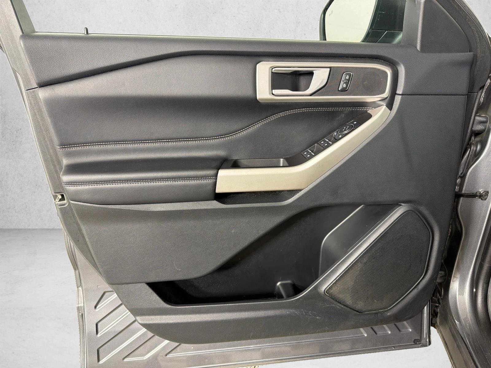 Used 2023 Carbonized Gray Metallic Ford XLT image 10