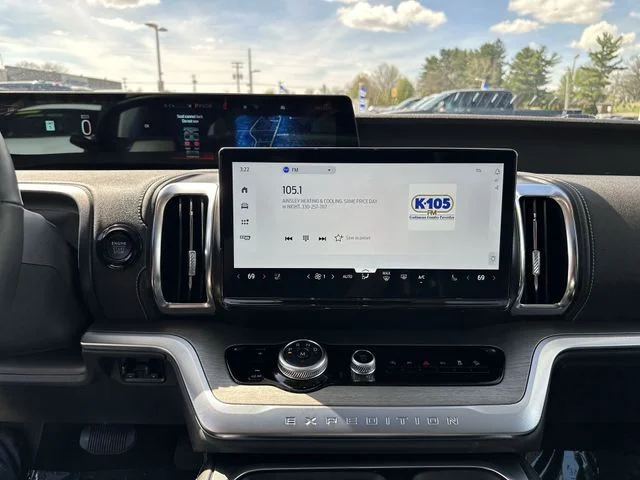 Used 2025 Gray Ford Platinum image 14