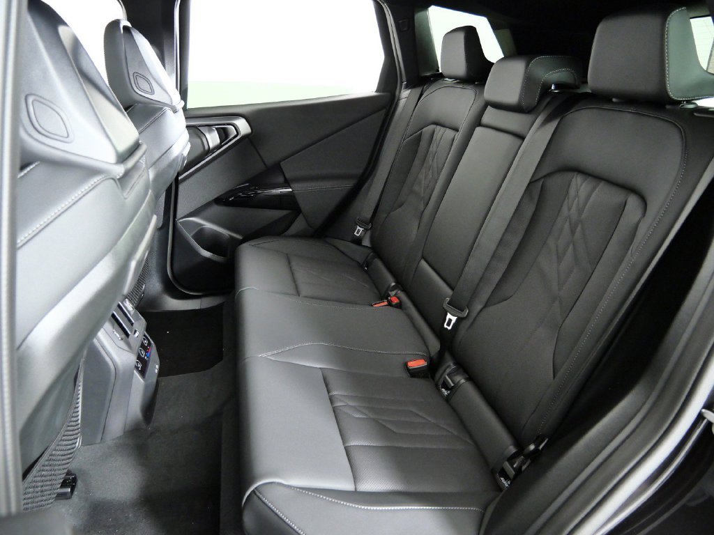 Used 2026 Dark Graphite Metallic BMW 30 xDrive image 30