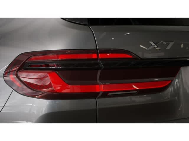 Used 2026 Skyscraper Grey Metallic BMW xDrive40i image 15
