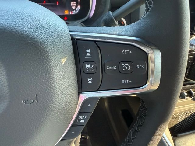 2025 RAM 3500 Laramie - Photo 17