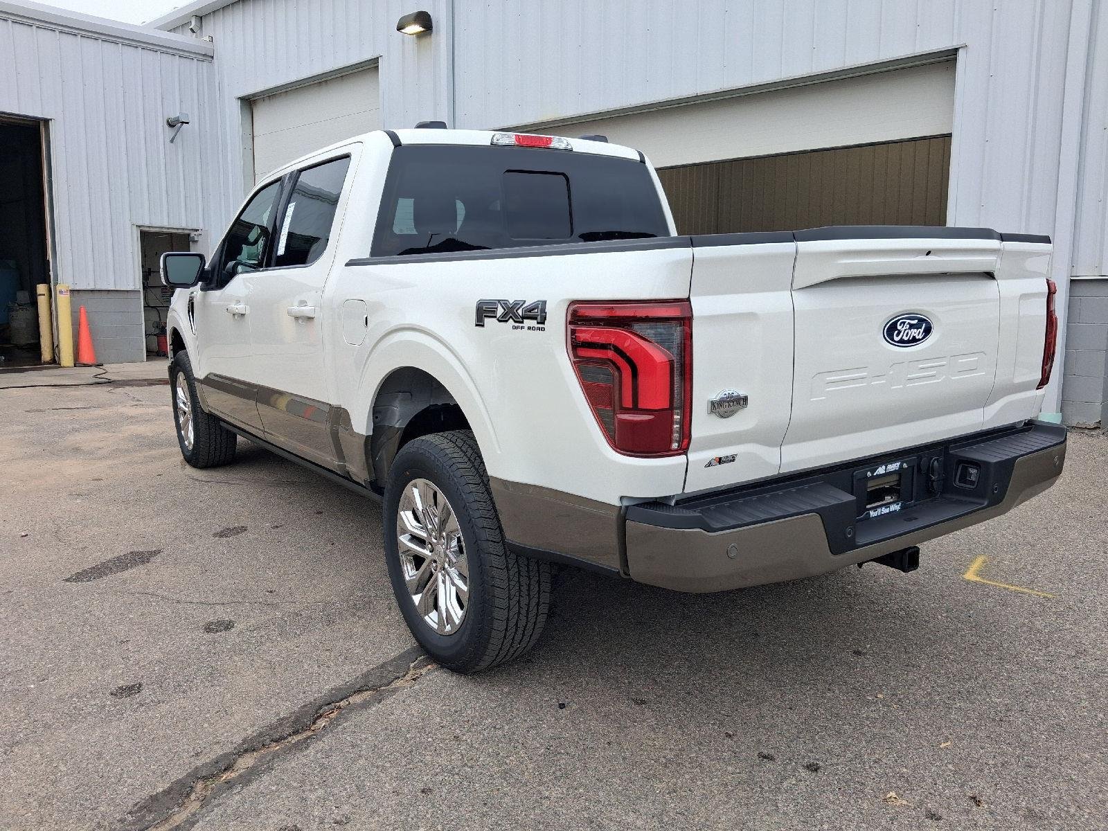 New 2026 Star White Metallic Tri-Coat Ford King Ranch® image 3